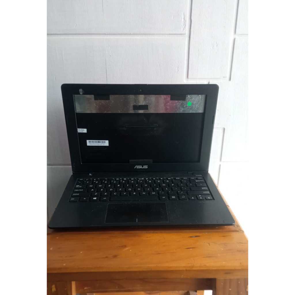 Casing Asus X200CA