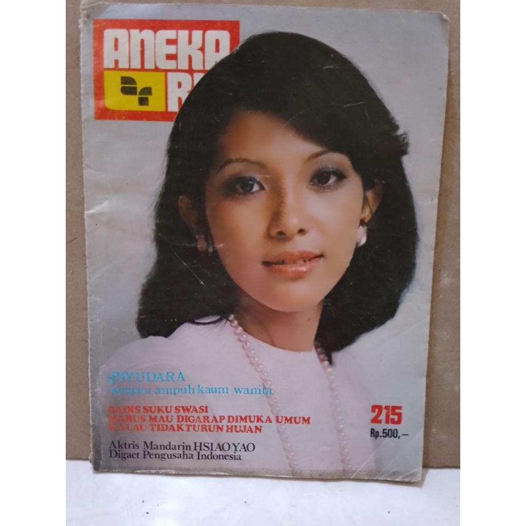 majalah aneka ria no 215 Januari 1978  cover endang