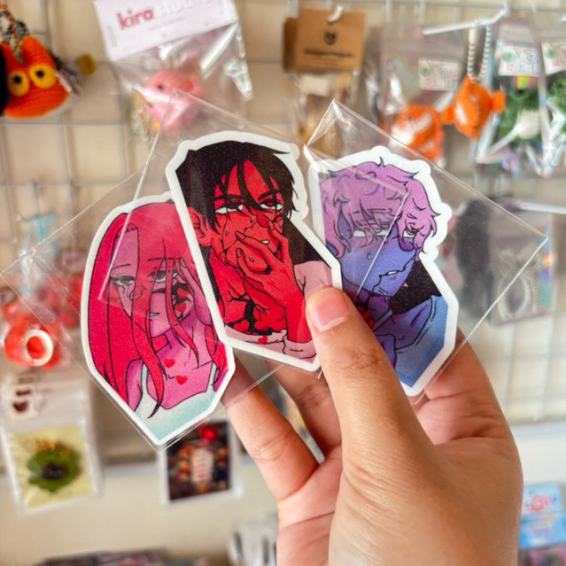 Crearuff Studio Alien Stage: Shards Heart Keychain & Sticker / Alien Stage merch