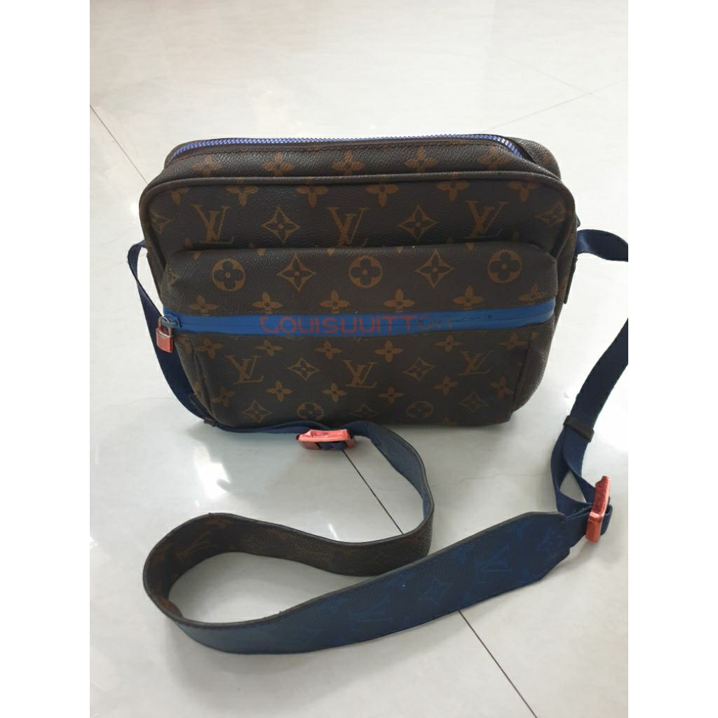 Sling Bag pria LV Louis Vuitton kulit
