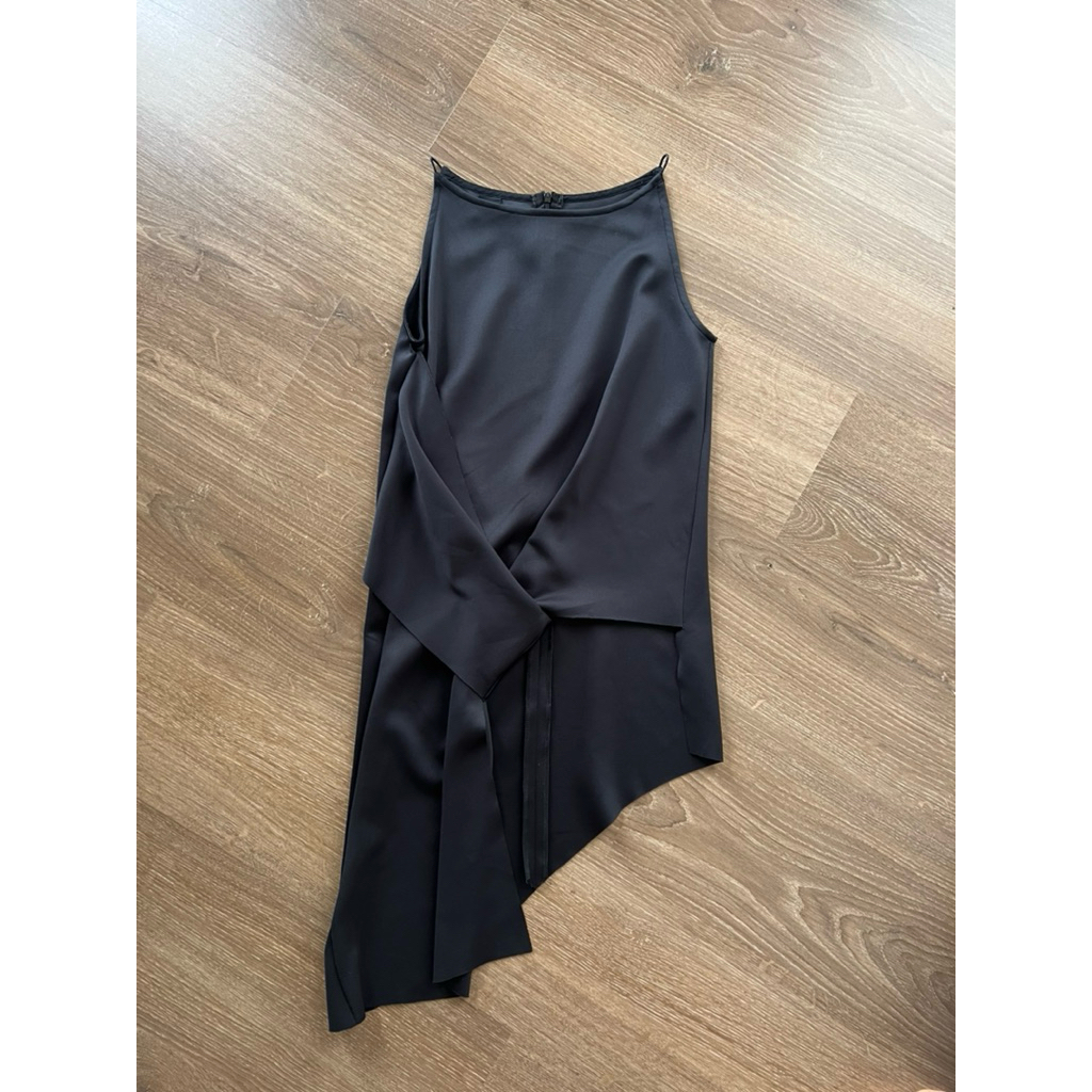 top hitam love & flair