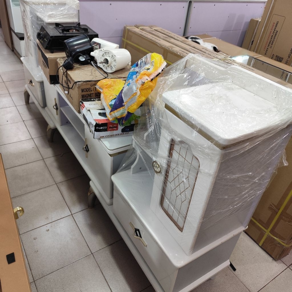 RAK TV MINIMALIS / KABINET TV / MEJA TV MINIMALIS MODERN UKURAN MEJA TV 43INCH