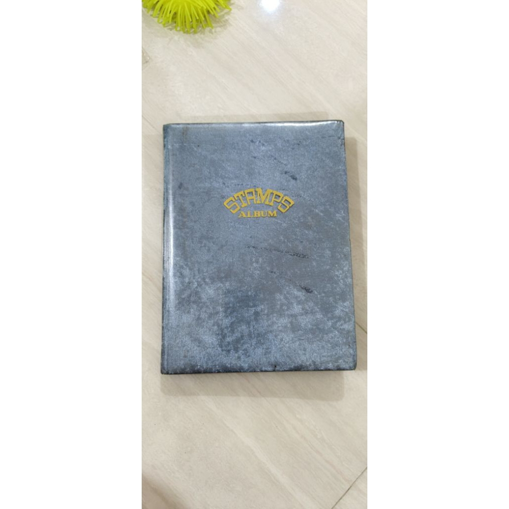 Album Perangko isi Perangko Luar Negeri Langka