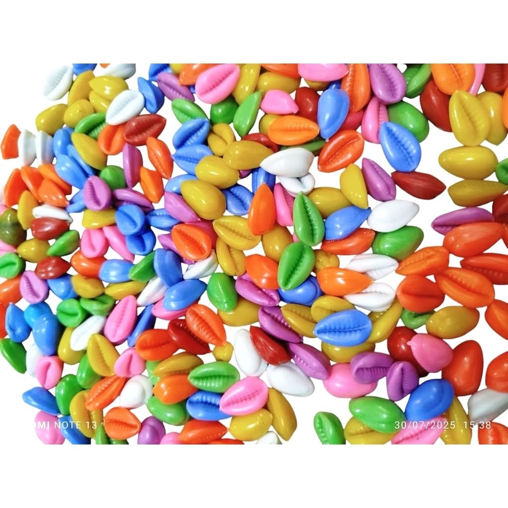 Biji Congklak Warna isi 50 pcs per pak / Biji Dakon Kerang Warna Bahan Plastik