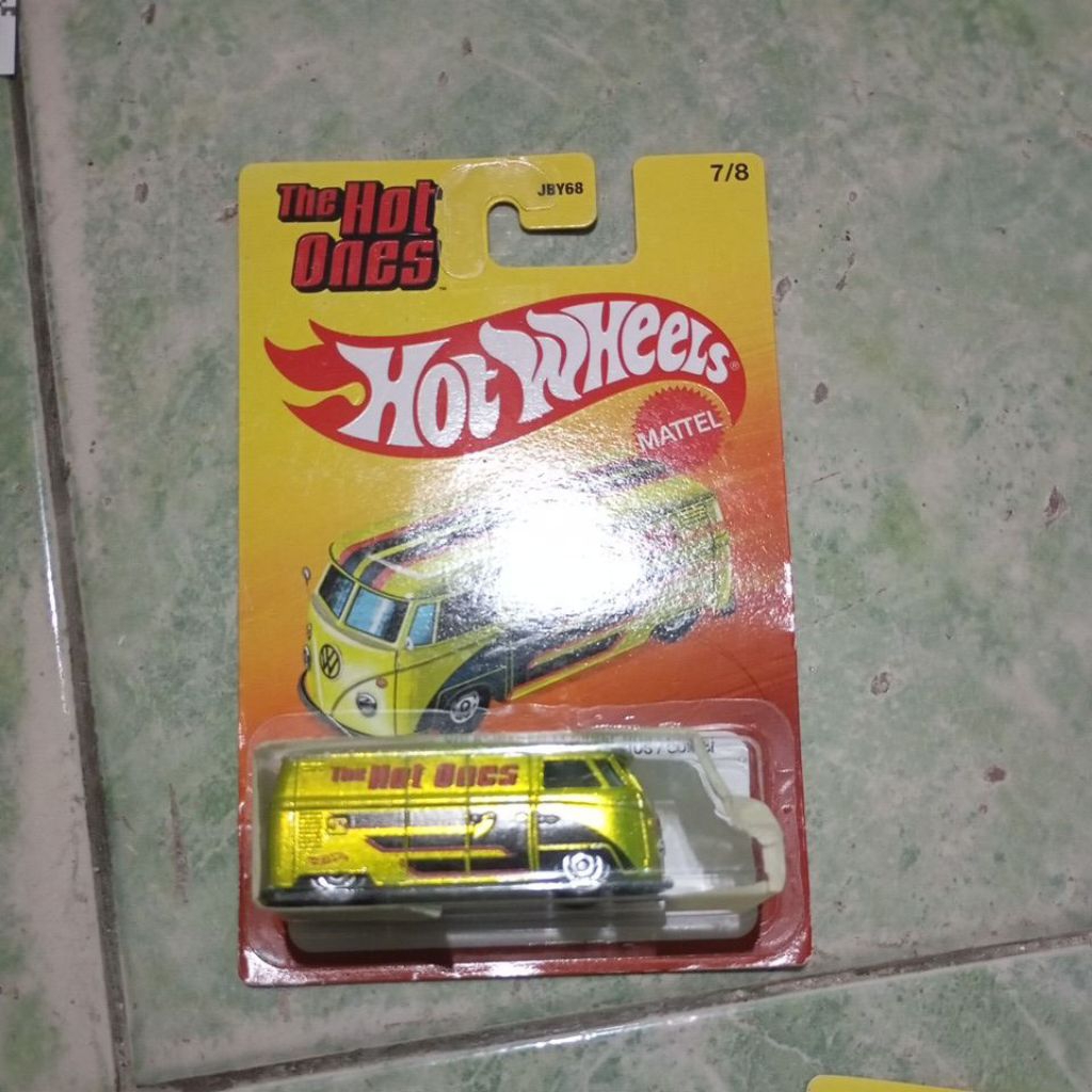 hot wheels hot ones vw T1 panel bus
