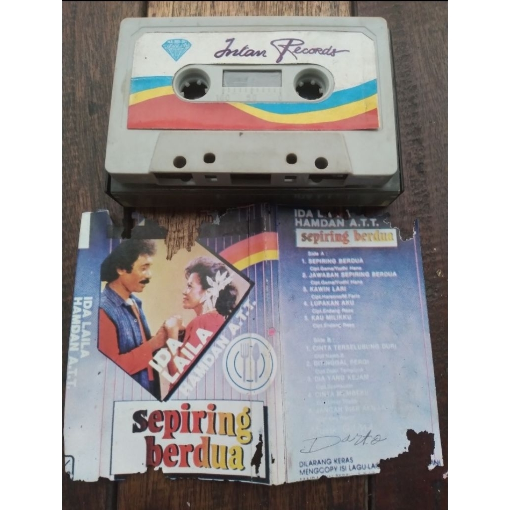 kaset pita ida laila & hamdan att - sepiring berdua