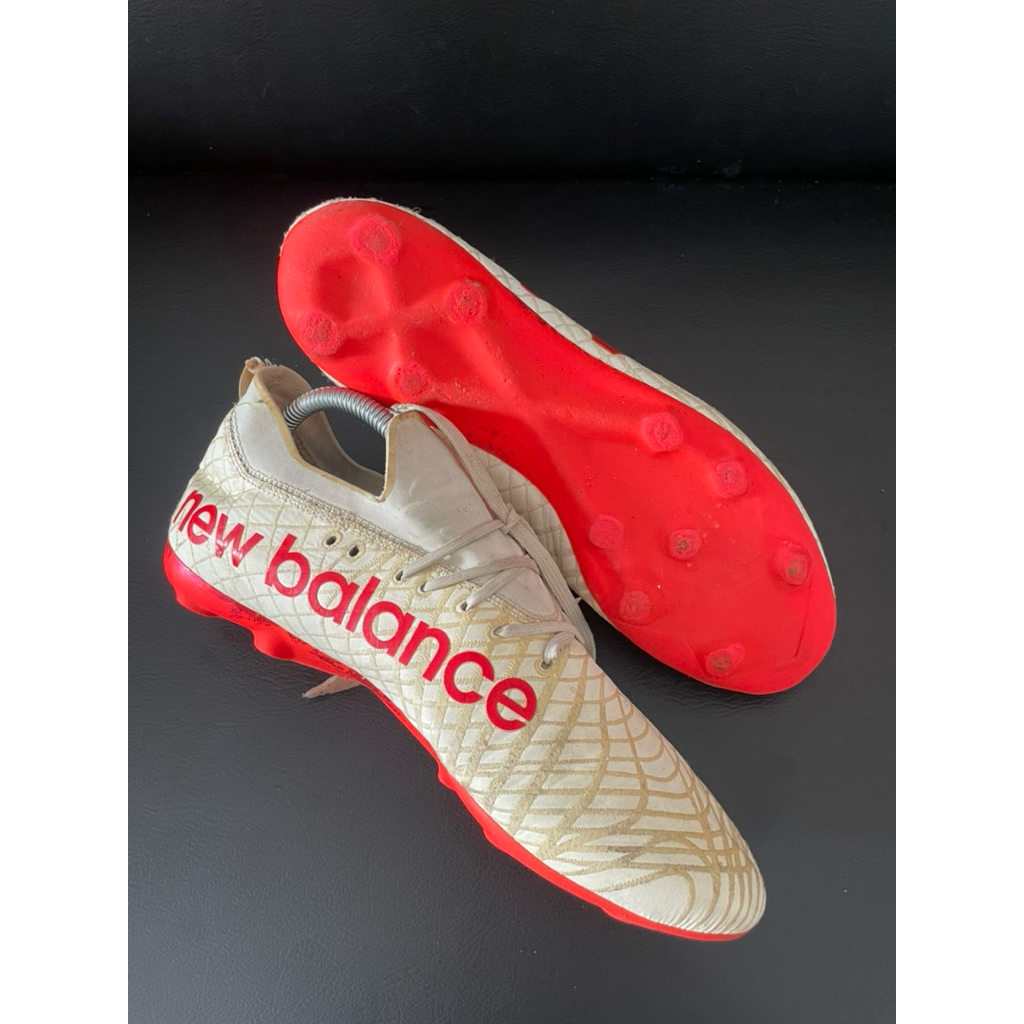 Sepatu bola nb sz 41 26cm