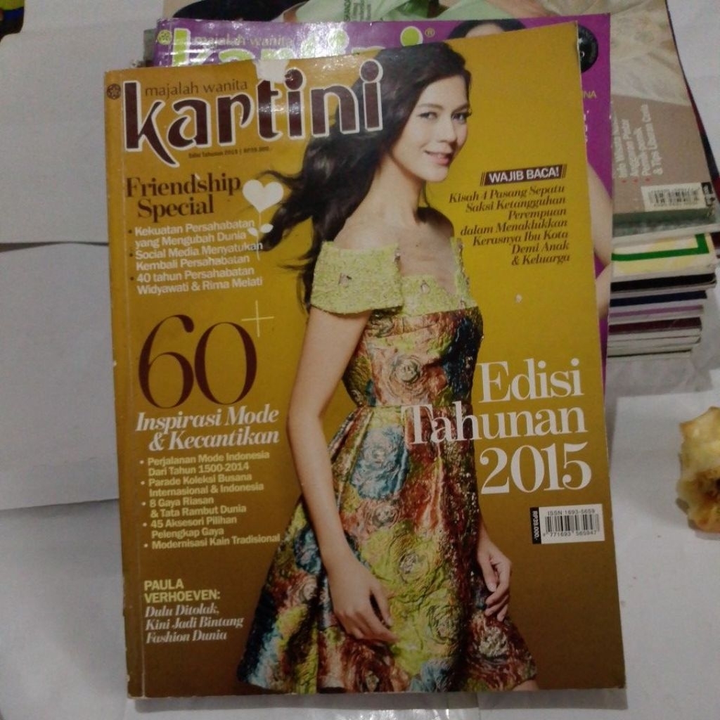 MAJALAH KARTINI EDISI TAHUNAN 2015 INSPIRASI MODE & KECANTIKAN