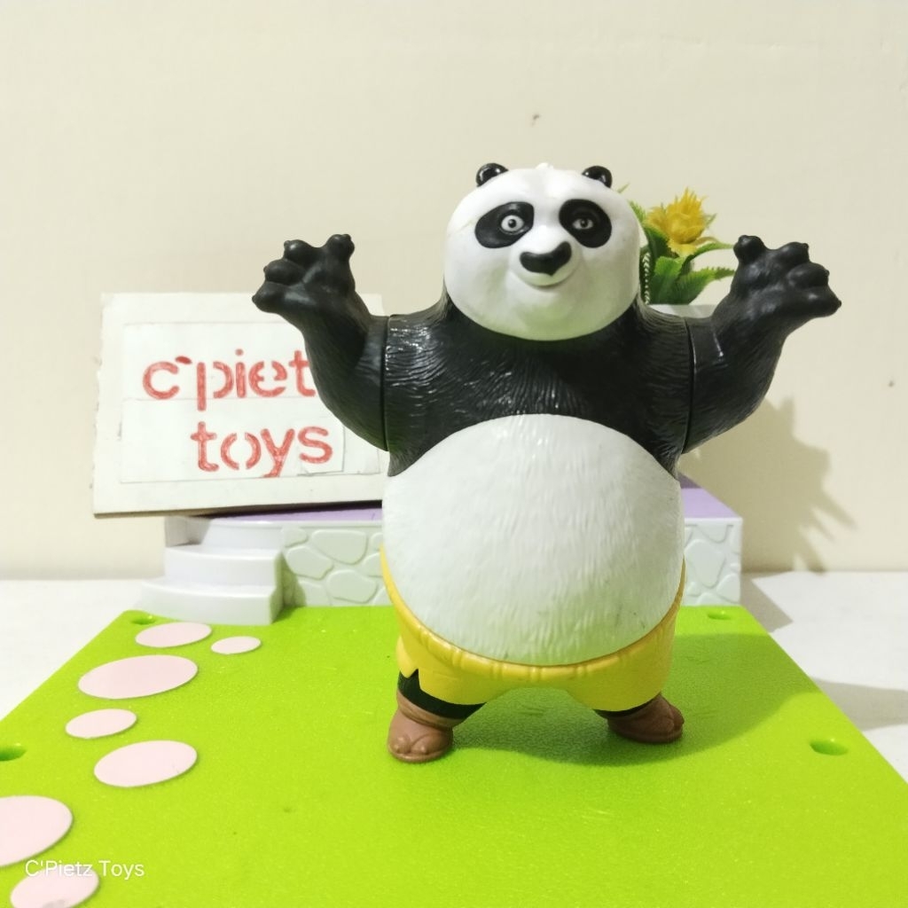 Figure Burger King DWA Kungfu Panda Po - Kungfu Panda 4 Series (Second/Preloved)