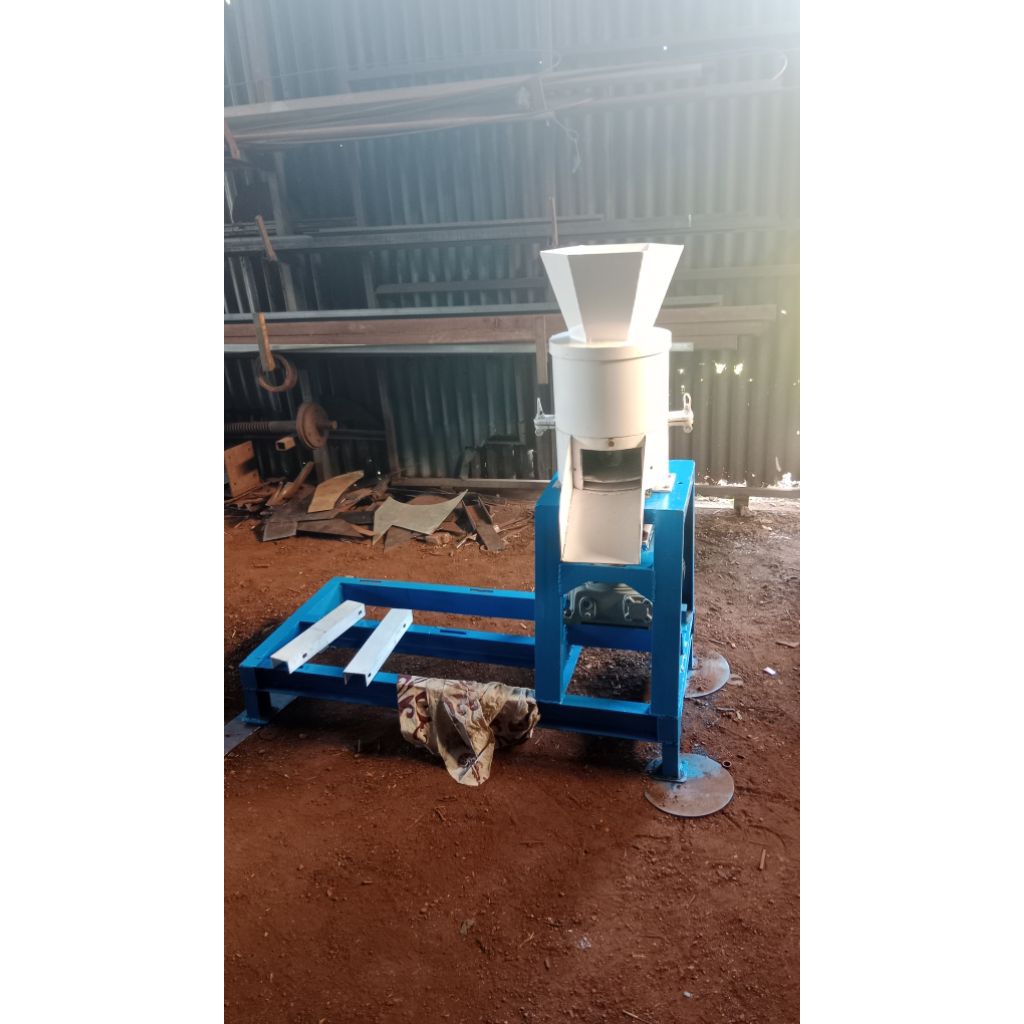 Mesin cetak pelet vertikal