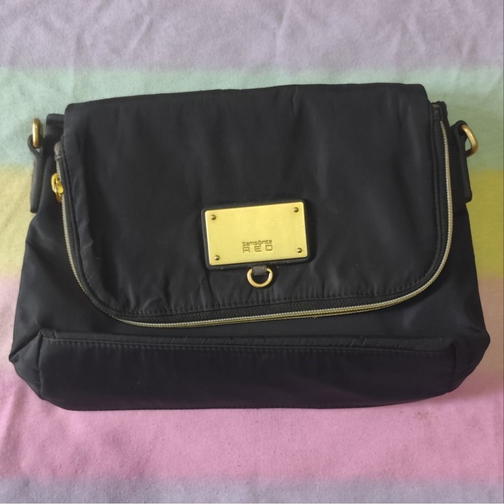 Tas Selempang Samsonite Black Preloved