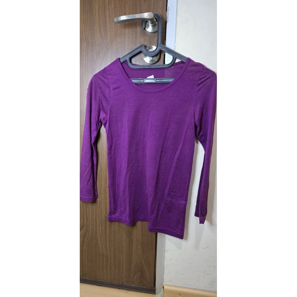 kaos lengan panjang ungu