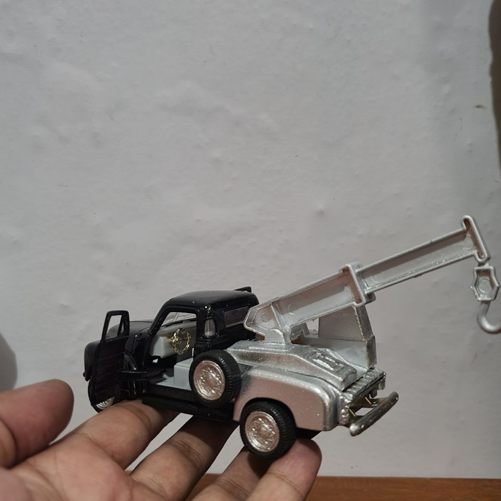 Diecast kinsmart junk custom