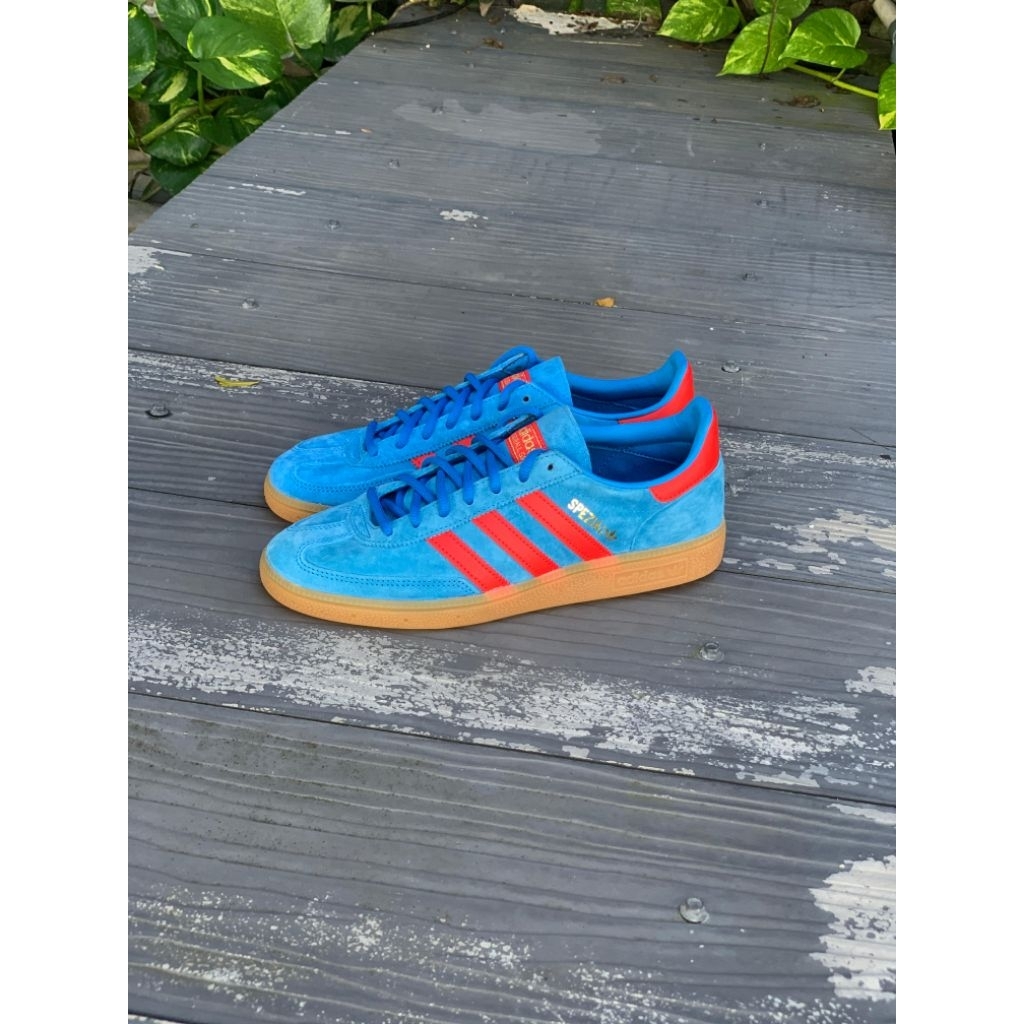 sepatu spezial cw Manchester