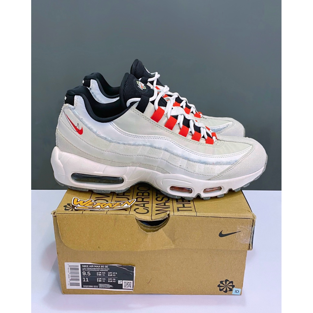 NIKE AIR MAX 95 SE LIGHT BONE/HABANERO RED BLACK DQ0268002 (ORIGINAL BNIB)