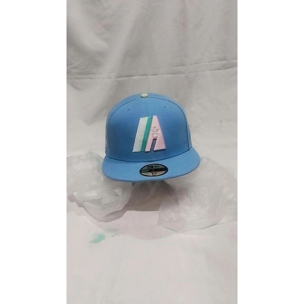caps newera astro size 73/8 Cooperstown