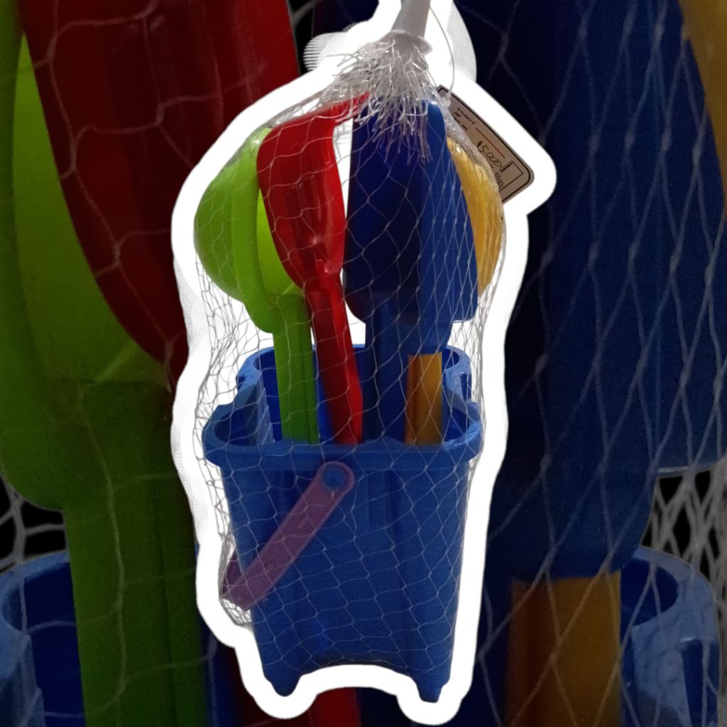 mainan anak skop pasir