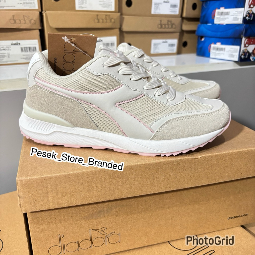 Sepatu Diadora Navis (F) size 36,37 saja warna beige original sale