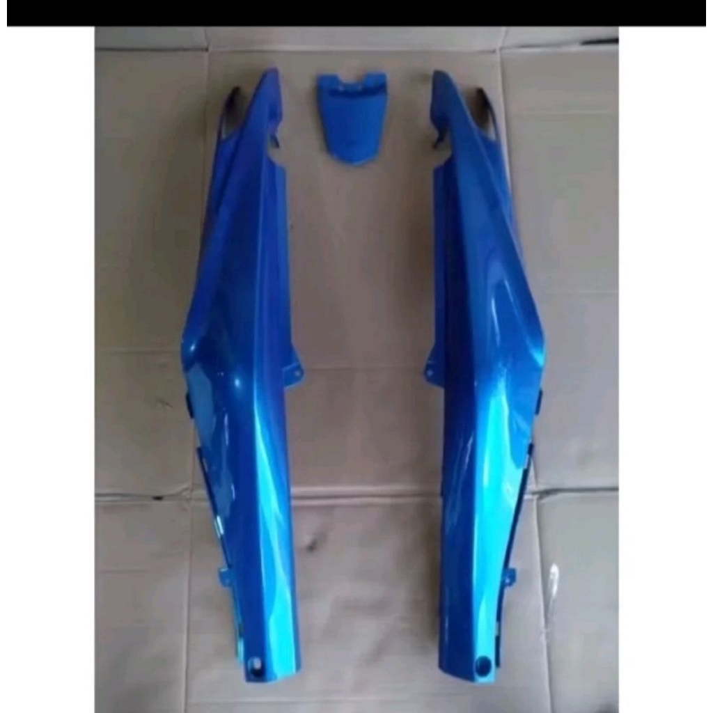 cover bodi belakang kanan kiri yamahan jupitet Z ,jupiter robot ,warna biru