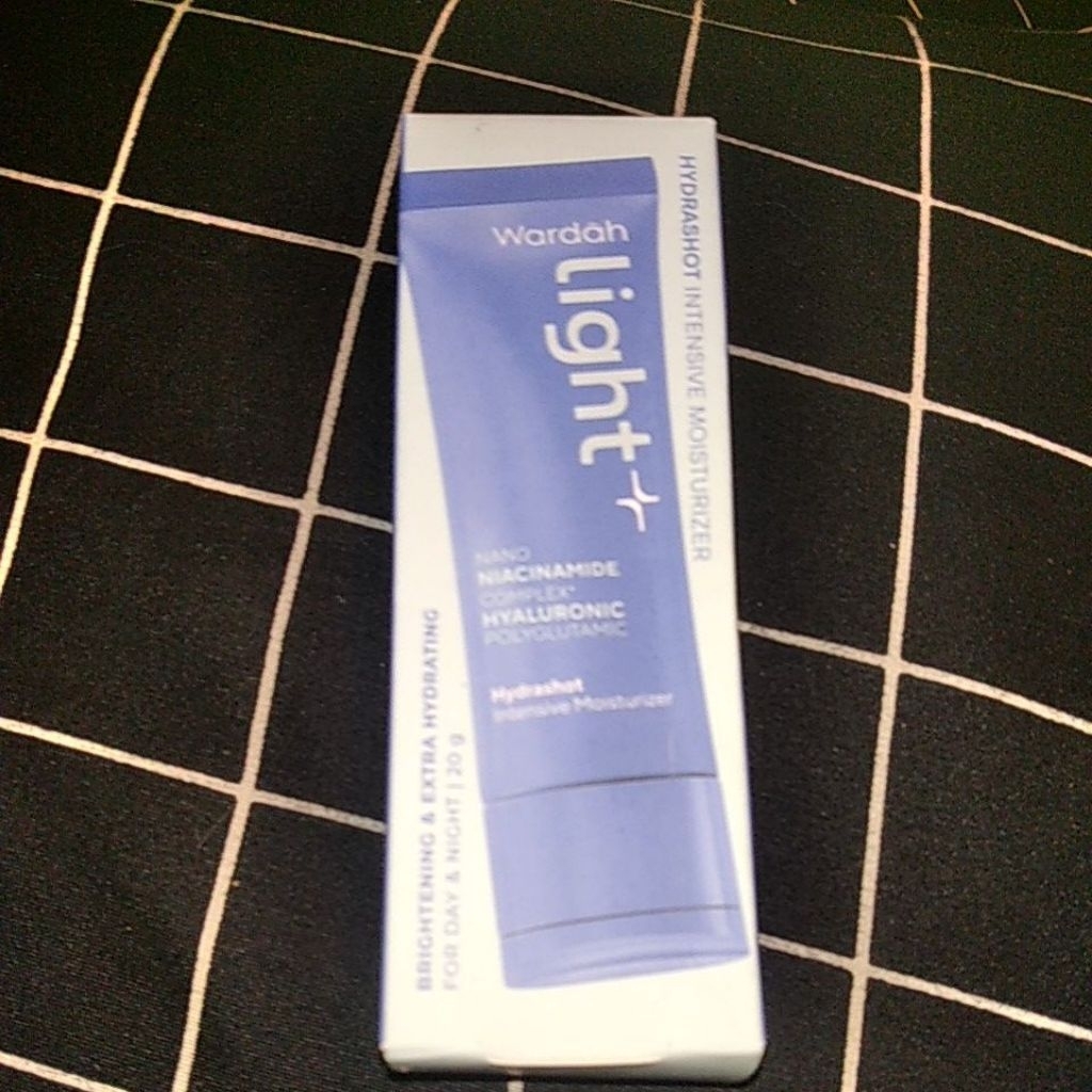kardus bekas krim malam Wardah