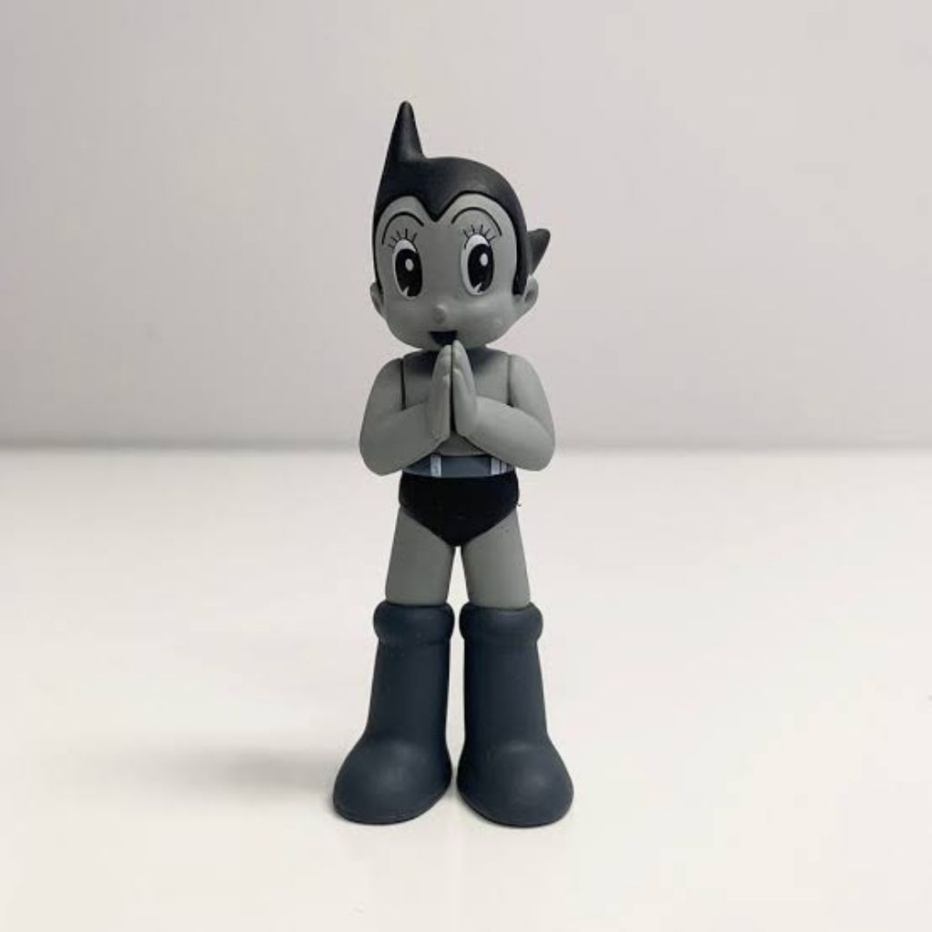TOYQUBE ASTRO BOY MINI SERIES FIGURE