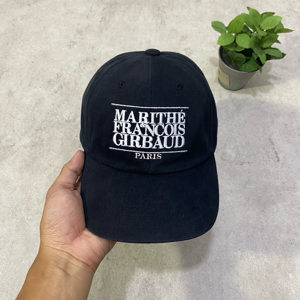 Caps Marithe+Francois Girbaud