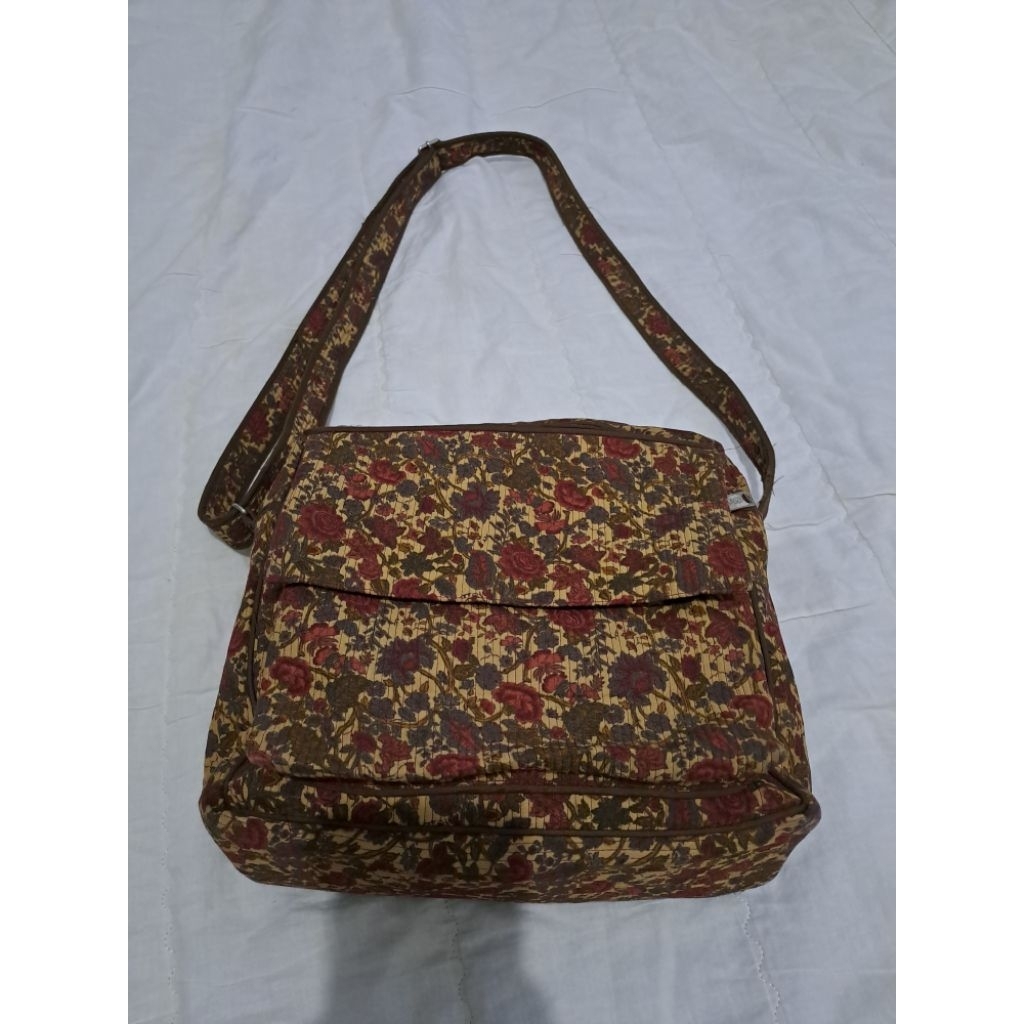 Tas selempang banyak ruang pl