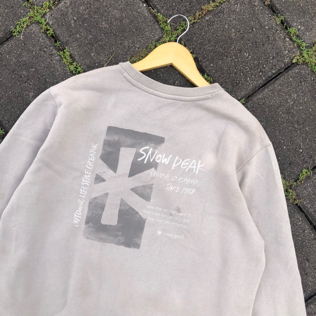 sweater snowpeak preloved keren not arcteryx