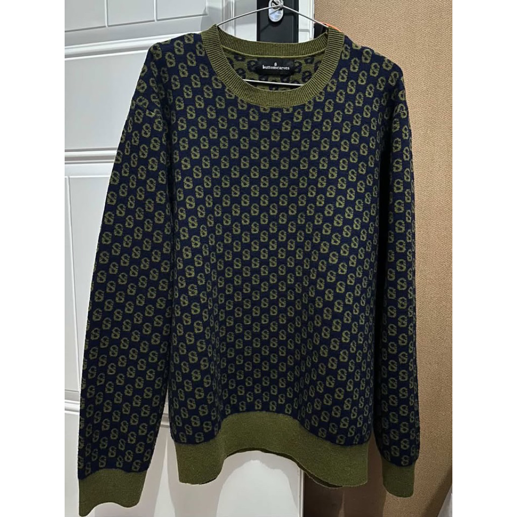 preloved swaetshirt monogram bangle buttonscarves