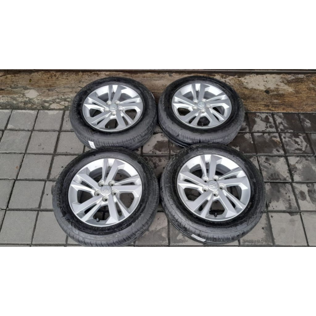 Paket velg dan ban bekas mobil oem copotan avanza ring 15 lebar 5 baut 5x100 + ban 185 65 15