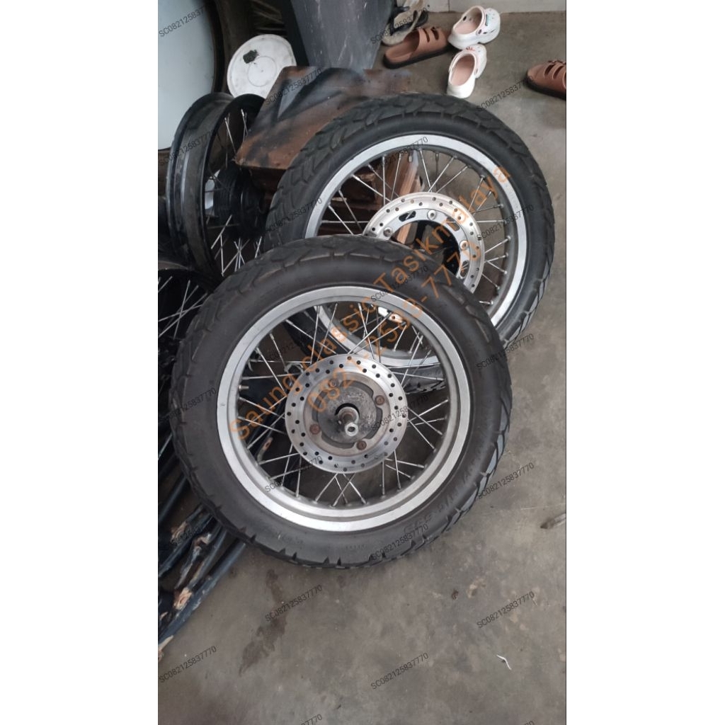 velg & ban motor custom lebar classic japstyle bobber