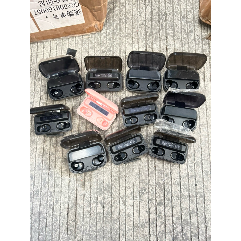 TWS M10 headset bluetooth cangkat atau casing cas bekas