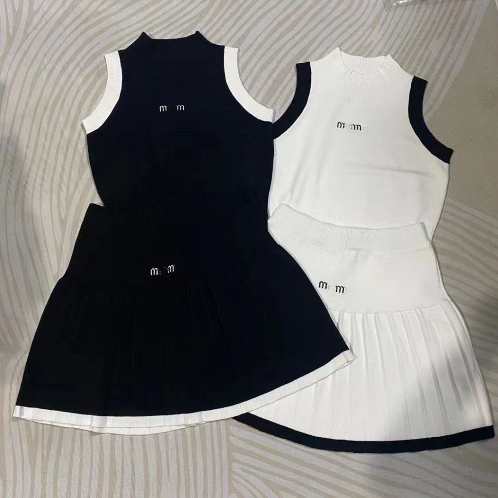 Setelan Baju Dress Wanita Atasan Tanktop Rajut Halter Neck + Mini Tennis Skirt Miuuu Brand Import