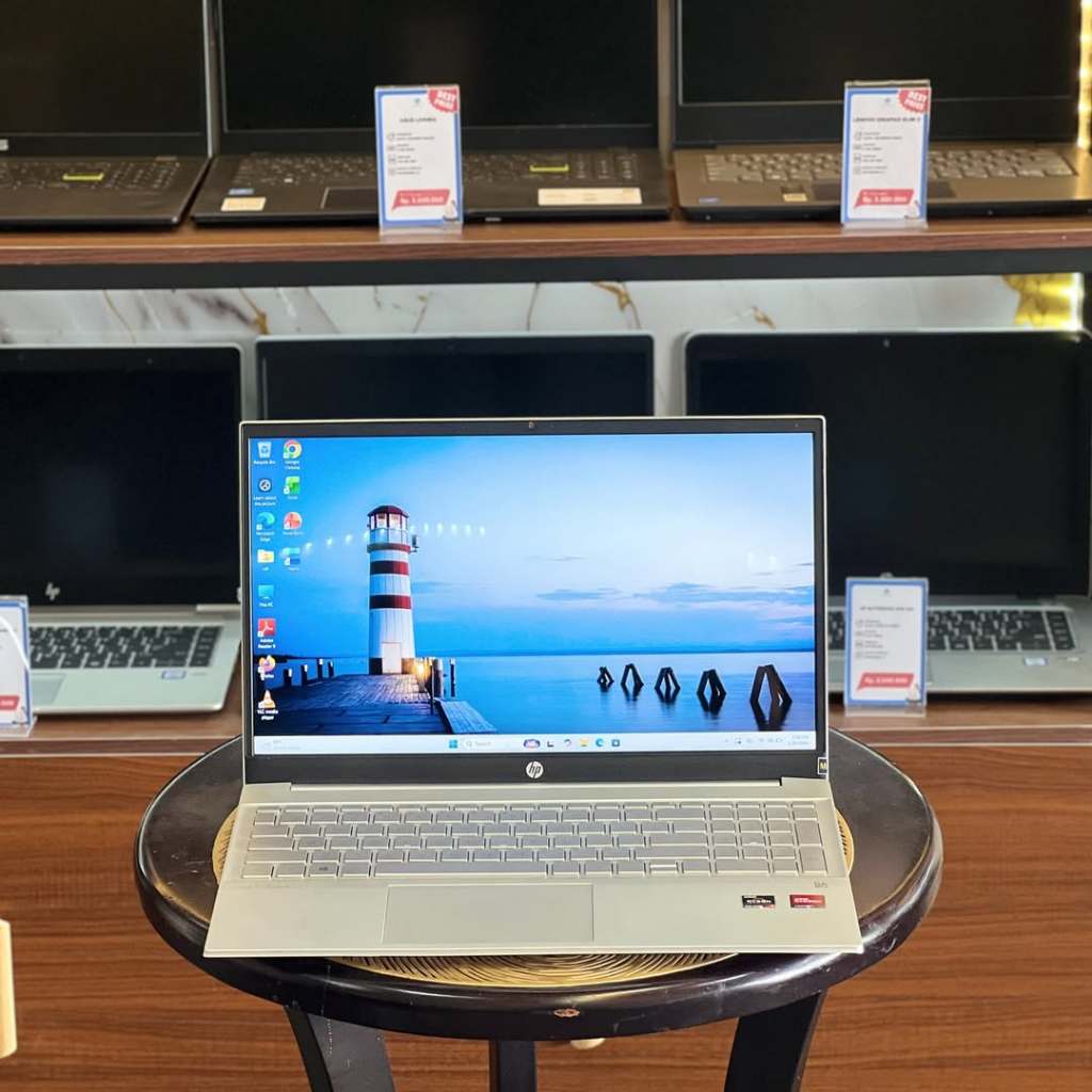 DISKON AMBYAR HP PAVILION 15-EH1097NRAMD RYZEN 7-5700U/SSD512GB/RAM16GB/MULUS