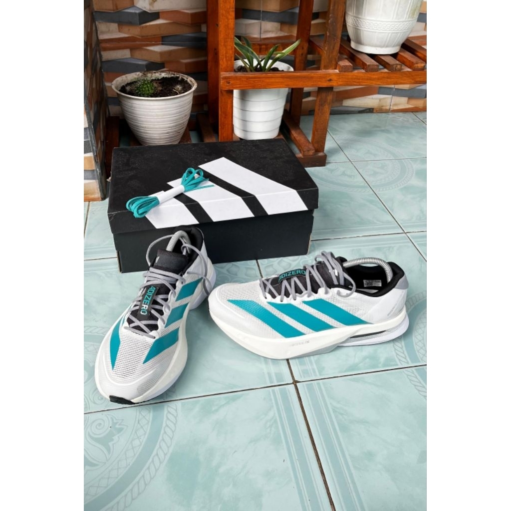 Sepatu adidas adizero boston