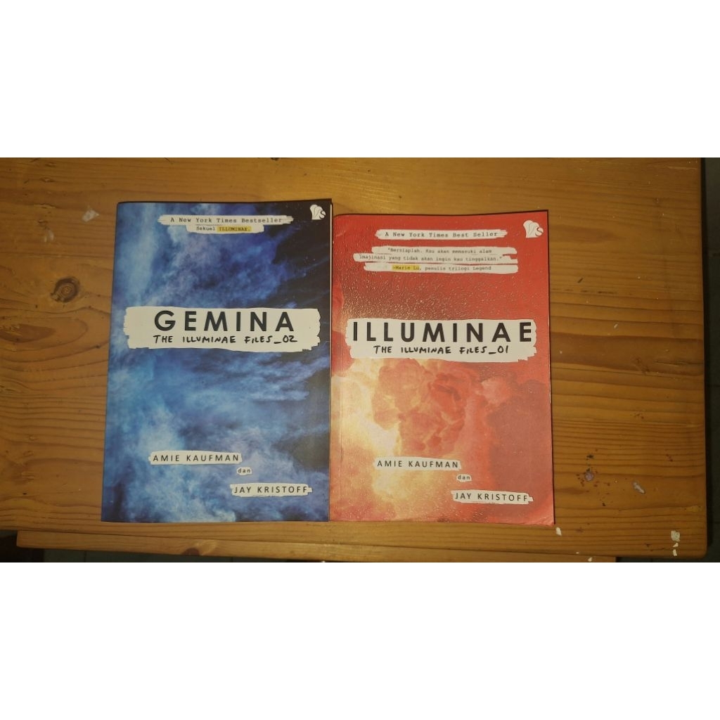 Preloved Second Novel Illuminae dan Gemina Termurah