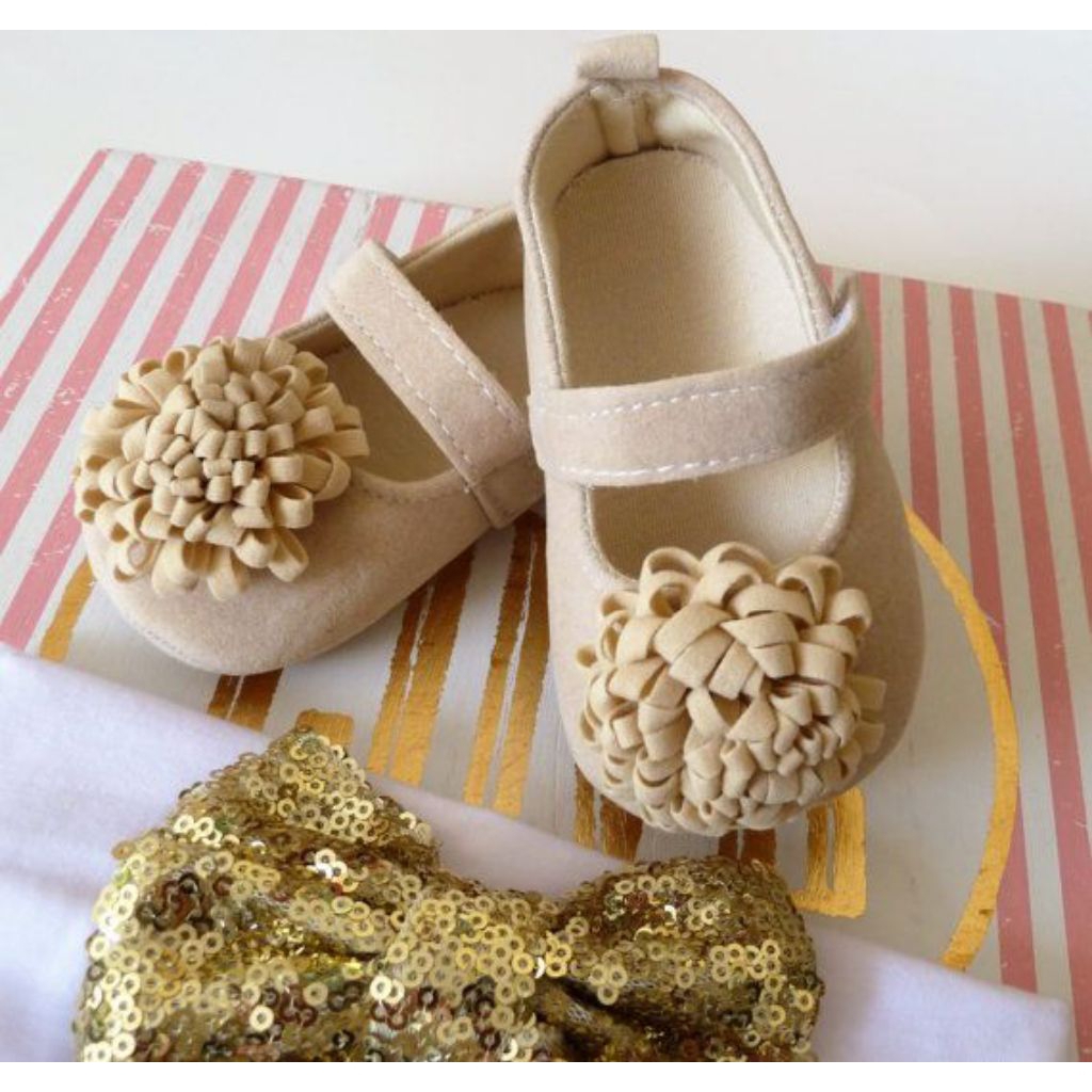 Sepatu Bayi Perempuan Lucu Branded Bunga mekar krem 2-14 Bulan / Sepatu Prewalker Anak Perempuan 0-1