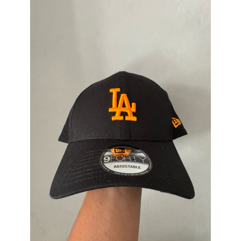 Topi New Era (LA) / Hitam Orange / Original New