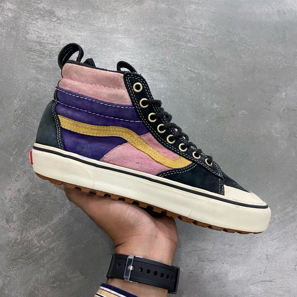 [Size 38] Rare Vans Sk8-Hi MTE-2 in the Black/Sugar Plum Pink Black (VN0A5HZZ6K6) Second Original Ko