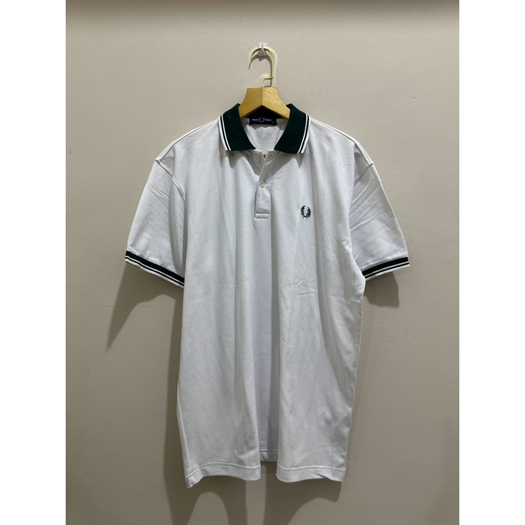 Kaos Polo Fred Perry Twin Tapped Putih Hijau