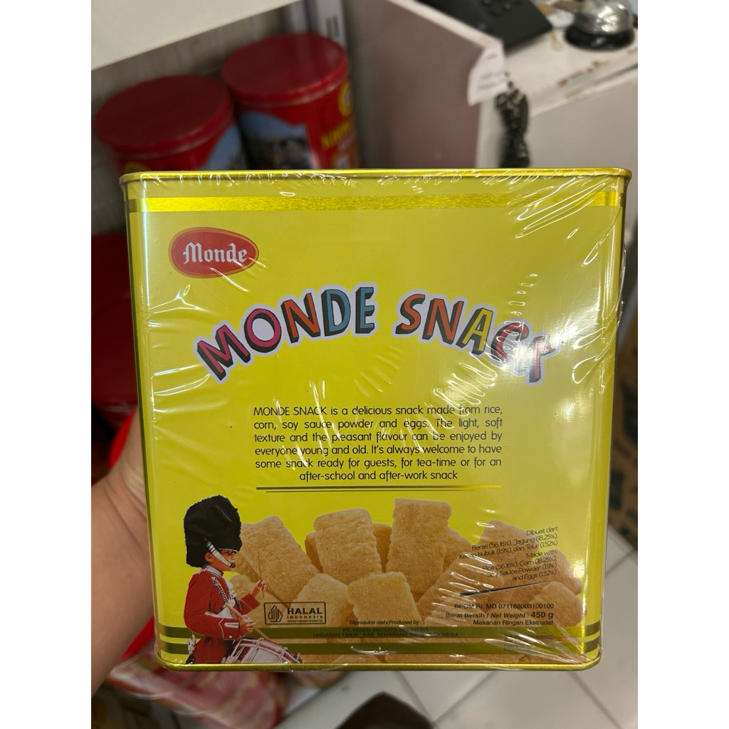 Monde snack ekstrudat 450gr kaleng