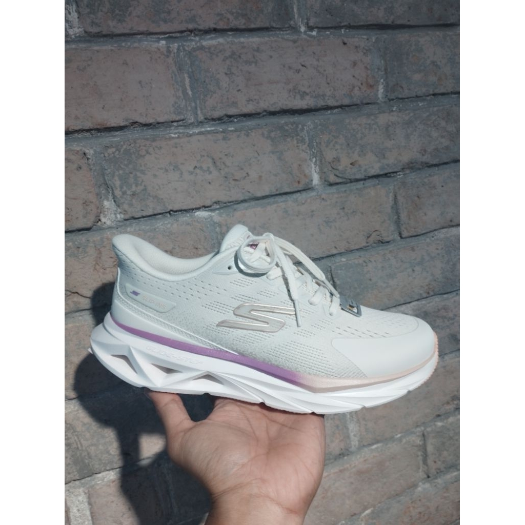 SEPATU SKECHERS GO RUN GLIDE STEP VORTEX WOMEN-SKE129825NAT/WML