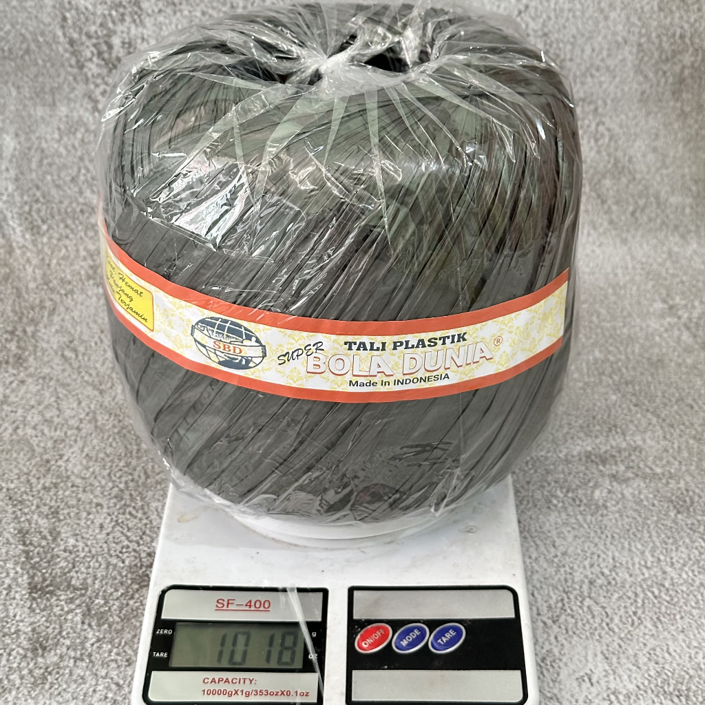 Tali Rafia Hitam 1 Kg FULL Tali Plastik Awet Harga Hemat Merk Bola Dunia Tali Rafia Bola Dunia Kuat