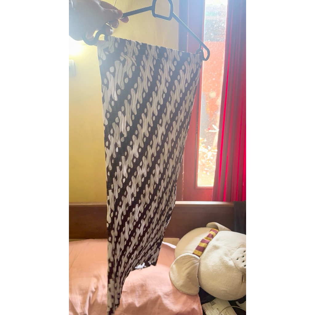[PRELOVED] Rok Batik Bahan Plisket