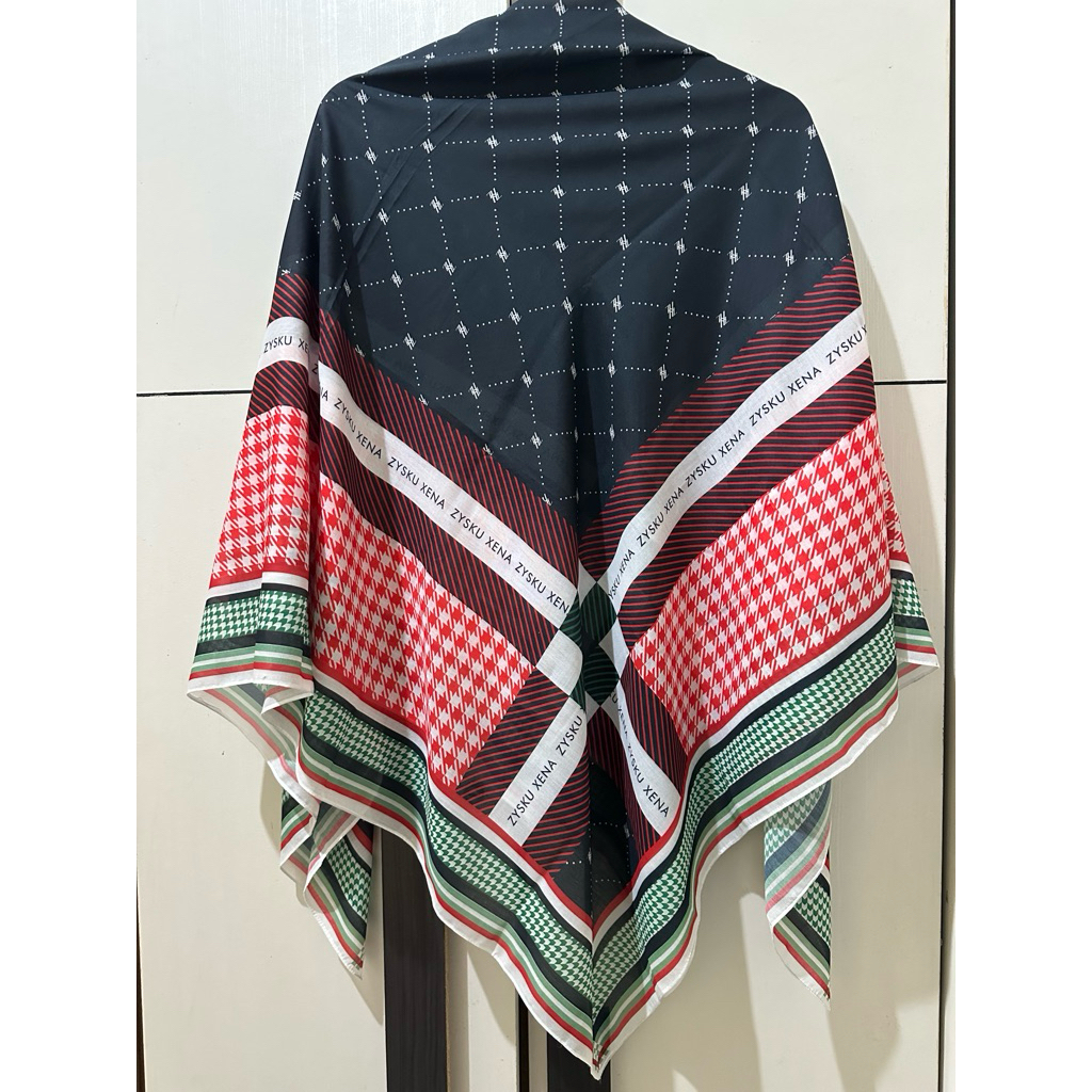 Preloved Zysku Xena Indonesia Land of Martyr Scarf