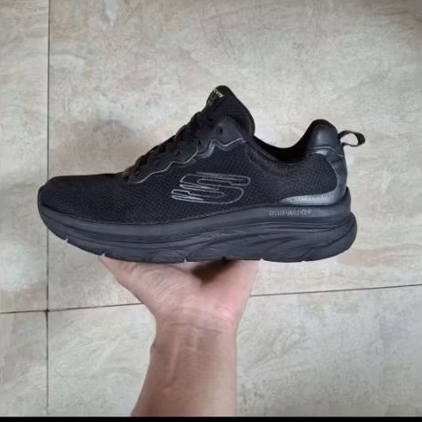 Skechers D'LUX Walker Men's Shoes -
Black