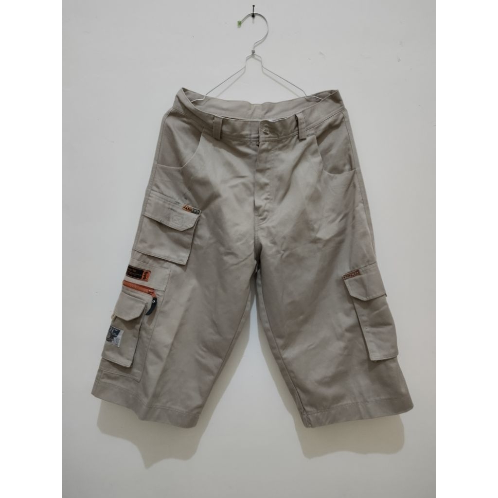 preloved celana pendek cargo ZETMAN