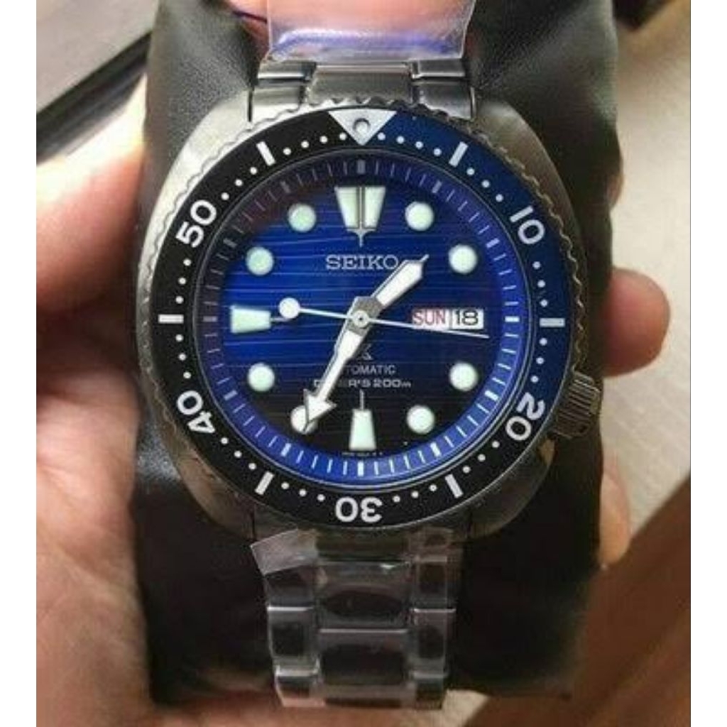 Seiko Prospex SRPD11K1 Batman Turtle Save the ocean. Divers