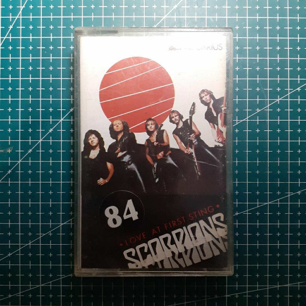 Kaset Scorpions - Love At First Sting