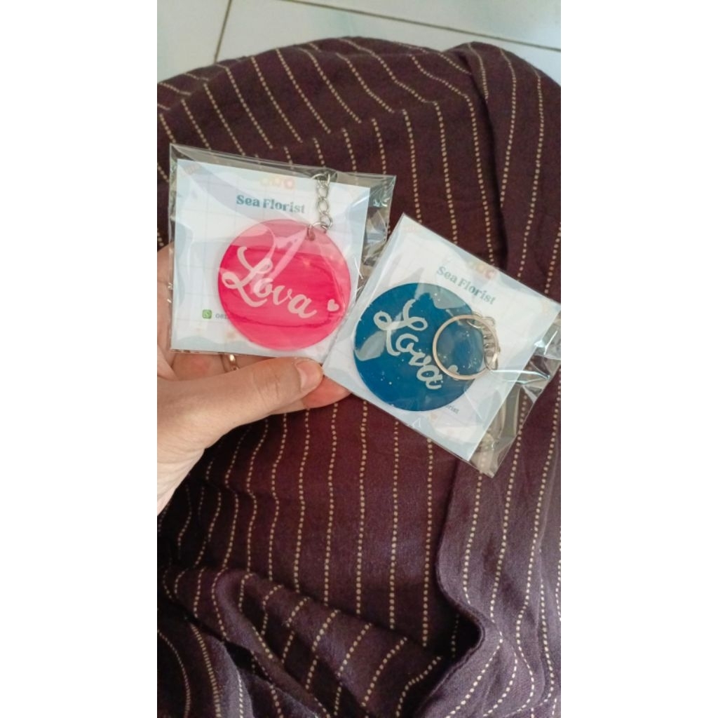 gantungan kunci akrilik lettering aesthetic